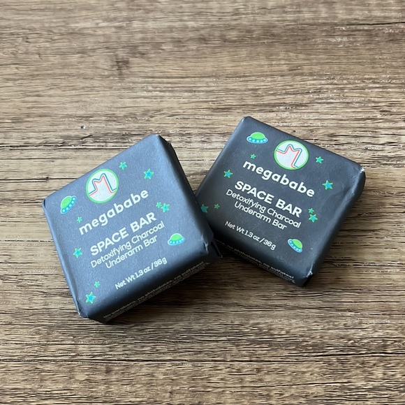 Ulta Beauty Bath & Body 525 Megababe Space Bar Detoxifying Charcoal Underarm Bar Sample